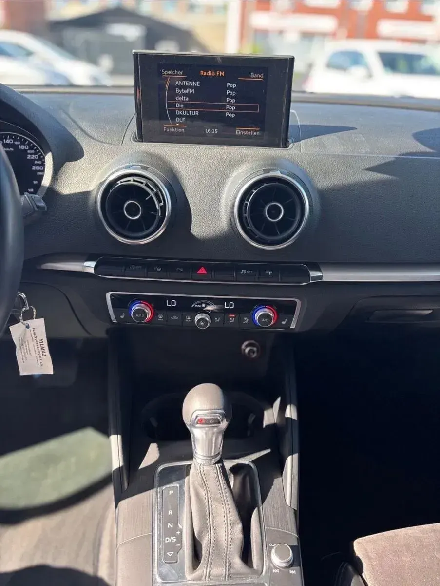 Gebraucht Audi A3 Ambition 110 PS (80 kW) 2015 Grau Limousine