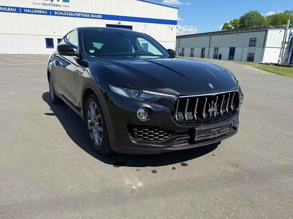 Gebraucht Maserati Levante 275 PS (202 kW) 2019 Schwarz SUV