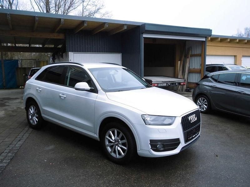 Weiß Gebraucht 2012 Audi Q3 SUV | 8.950 € (Fairer Preis) - Bild 1/4