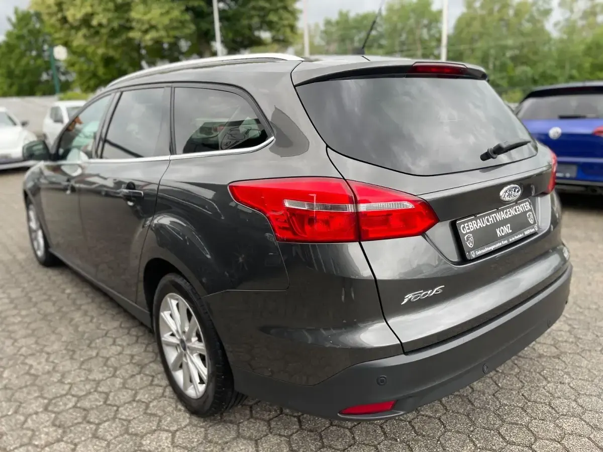 Gebraucht Ford Focus Cool & Connect 120 PS (88 kW) 2016 Grau Kombi