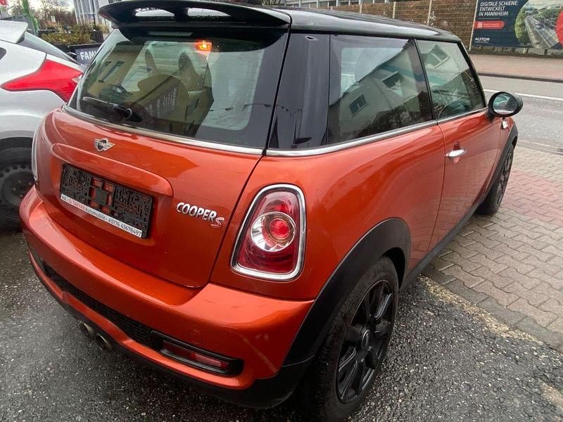 Gebraucht Mini Cooper S 184 PS (135 kW) 2010 Orange Kleinwagen