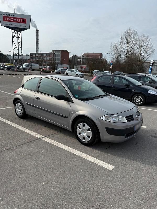 Gebraucht Renault Mégane II 101 PS (74 kW) 2004 Grau Kleinwagen