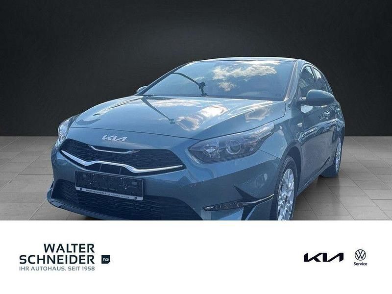 Grau Neu 2025 Kia Ceed Vision Limousine | 21.880 € (Fairer Preis) - Bild 1/4