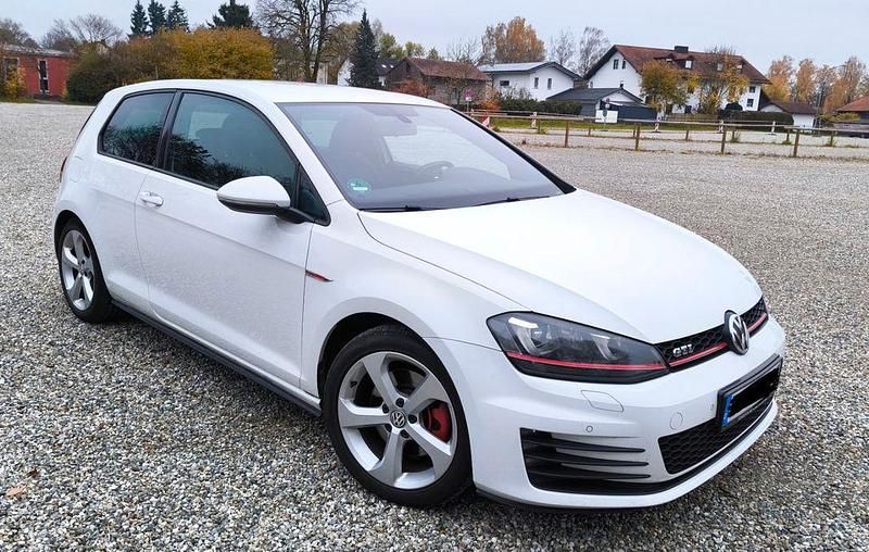 Weiß Gebraucht 2013 VW Golf VII GTI Limousine | 10.990 € (Guter Preis) - Bild 1/4