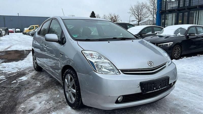 Silber Gebraucht 2008 Toyota Prius Sol Limousine | 3.300 € (Etwas zu teuer) - Bild 1/4