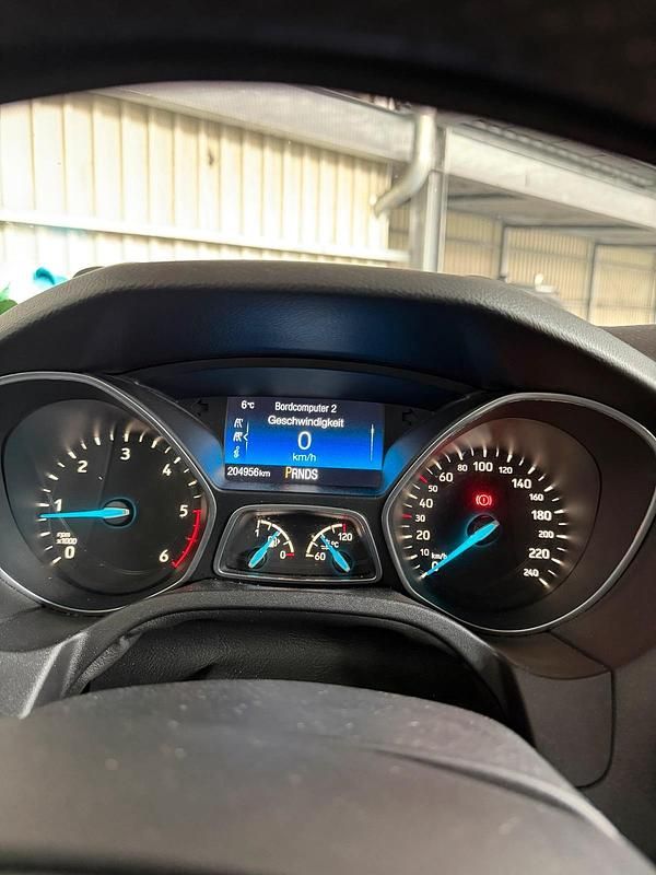 Gebraucht Ford Focus 150 PS (110 kW) 2016 Schwarz Kombi