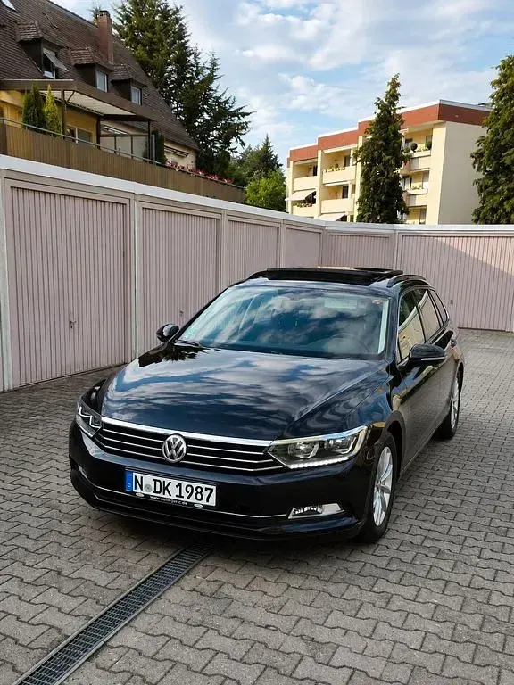 Gebraucht VW Passat Comfortline 150 PS (110 kW) 2015 Schwarz Kombi