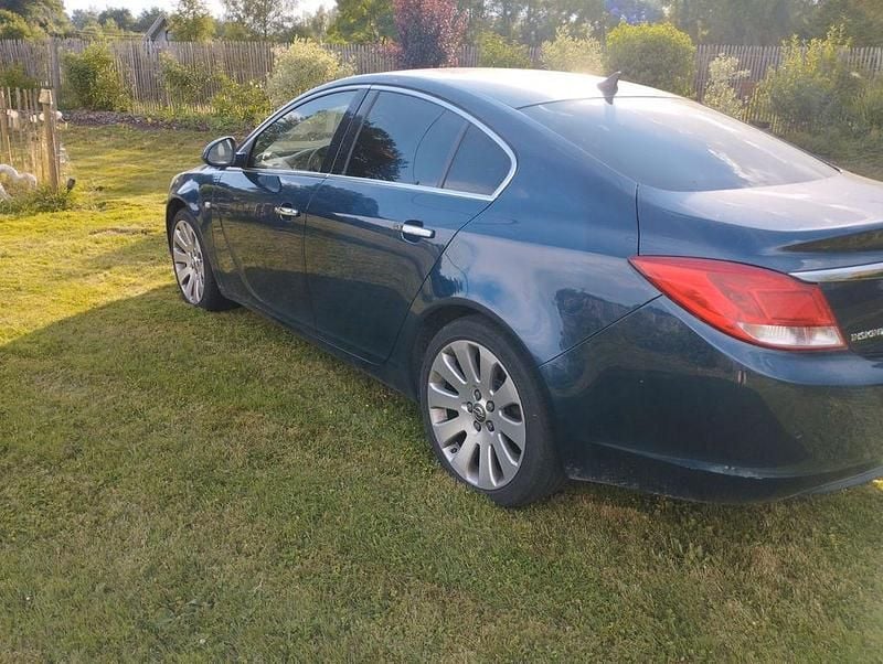 Gebraucht Opel Insignia Innovation 160 PS (117 kW) 2013 Blau Limousine