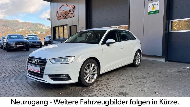 Weiß Gebraucht 2015 Audi A3 Ambition Kombi | 13.890 € (Fairer Preis) - Bild 1/4