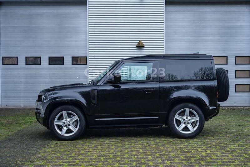 Gebraucht Land Rover Defender SE Dynamic 400 PS (294 kW) 2022 Schwarz SUV
