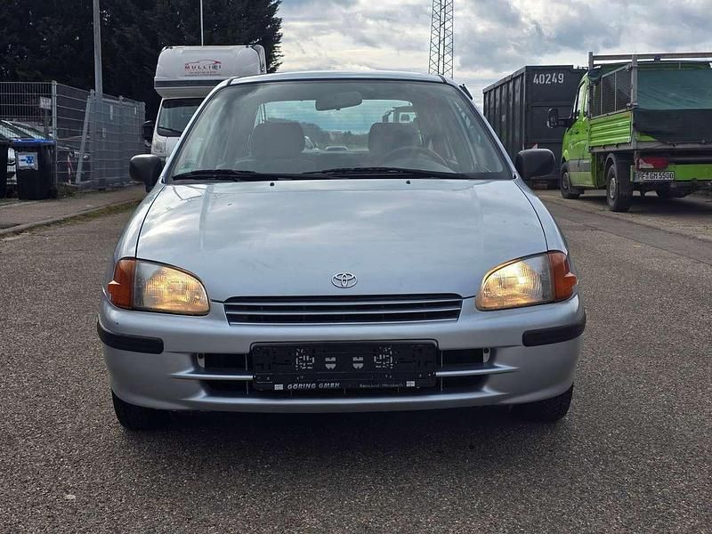 Gebraucht Toyota Starlet 75 PS (55 kW) 1997 Grau Kleinwagen