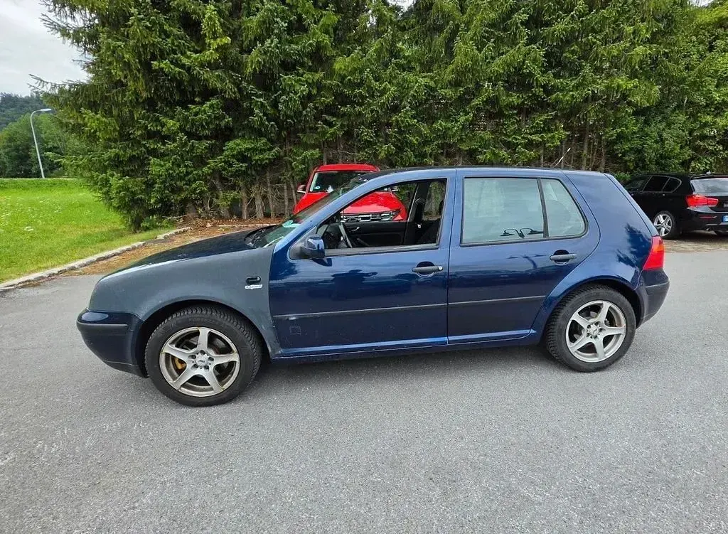 Gebraucht VW Golf IV 101 PS (74 kW) 2002 Blau Limousine