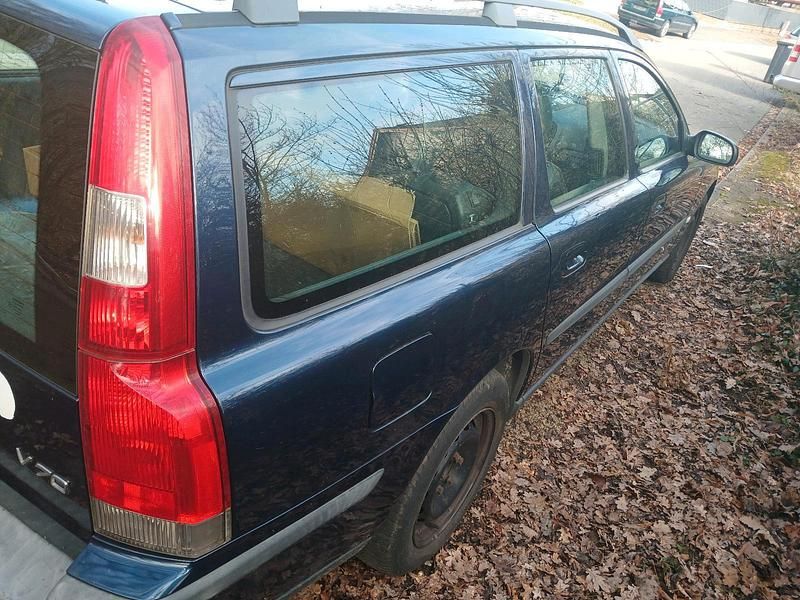 Gebraucht Volvo V70 140 PS (102 kW) 2002 Blau Kombi
