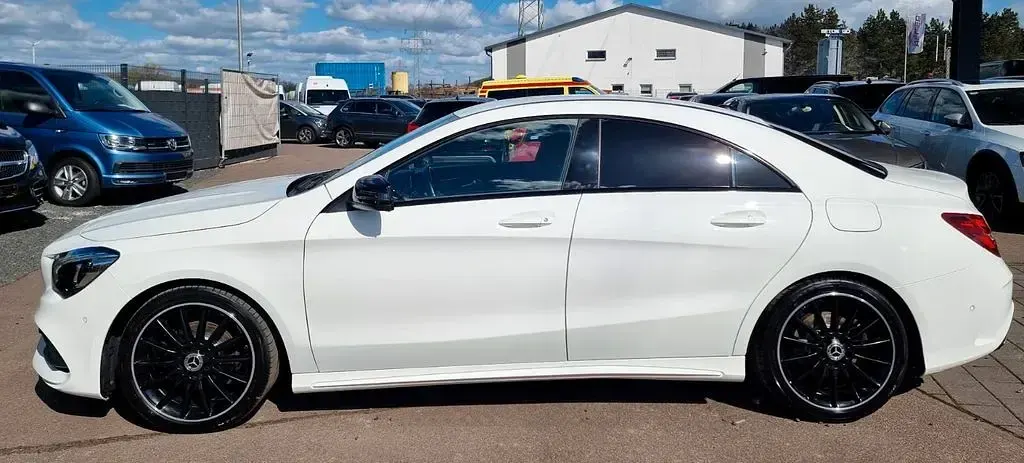 Gebraucht Mercedes CLA200 AMG 136 PS (100 kW) 2019 Weiß Limousine