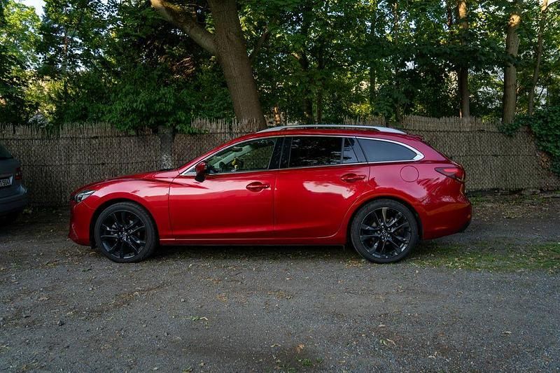Rot Gebraucht 2016 Mazda 6 Kombi | 12.970 € (Teuer) - Bild 1/4