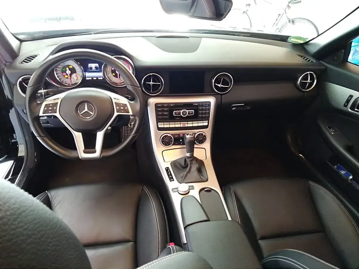 Gebraucht Mercedes SLK250 AMG line 204 PS (150 kW) 2013 Schwarz Cabrio