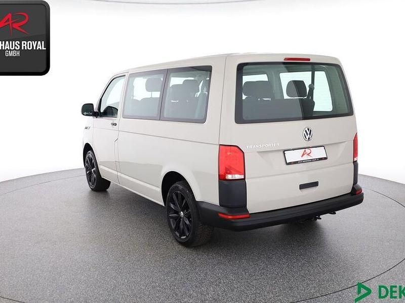 Gebraucht VW Transporter 110 PS (80 kW) 2020 Grau Van
