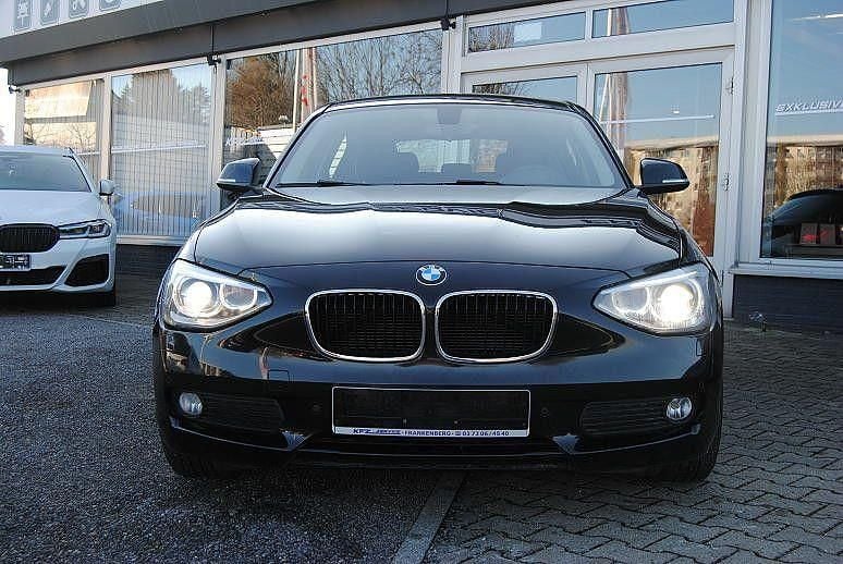 Gebraucht BMW 116 136 PS (100 kW) 2013 Schwarz Kleinwagen