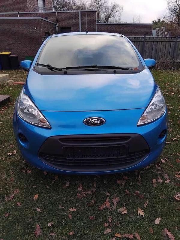 Second-hand Ford Ka 69 CP (50 kW) 2011 Albastru Berlinǎ