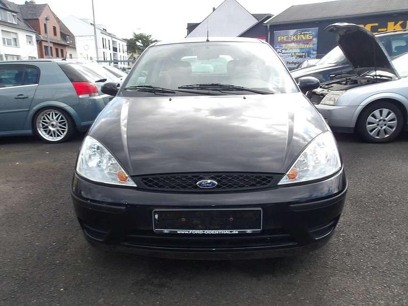 Gebraucht Ford Focus Trend 101 PS (74 kW) 2003 Schwarz Limousine