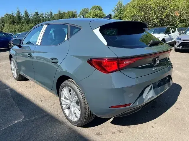 Gebraucht Seat Leon Style 150 PS (110 kW) 2024 Fiord blau Limousine
