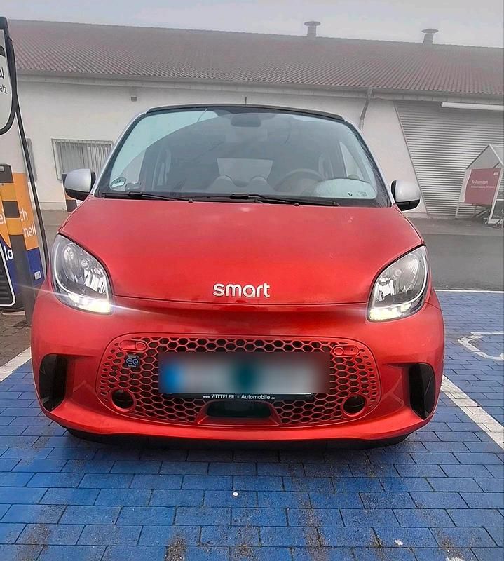 Rot Gebraucht 2020 Smart ForTwo Coupé Kleinwagen | 9.100 € - Bild 1/4