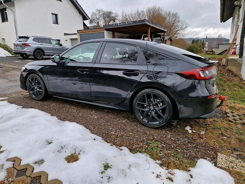 Schwarz Gebraucht 2025 Honda Civic Hybrid Limousine | 29.999 € (Guter Preis) - Bild 1/4