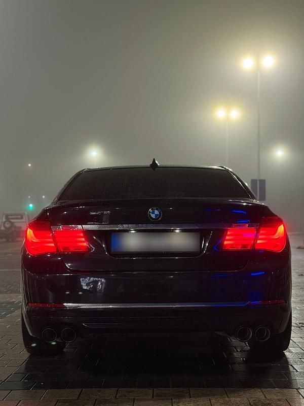 Gebraucht BMW 730 258 PS (189 kW) 2025 Blau Limousine