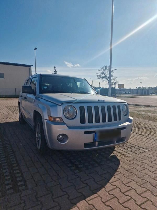 Gebraucht Jeep Patriot 170 PS (125 kW) 2009 Grau SUV