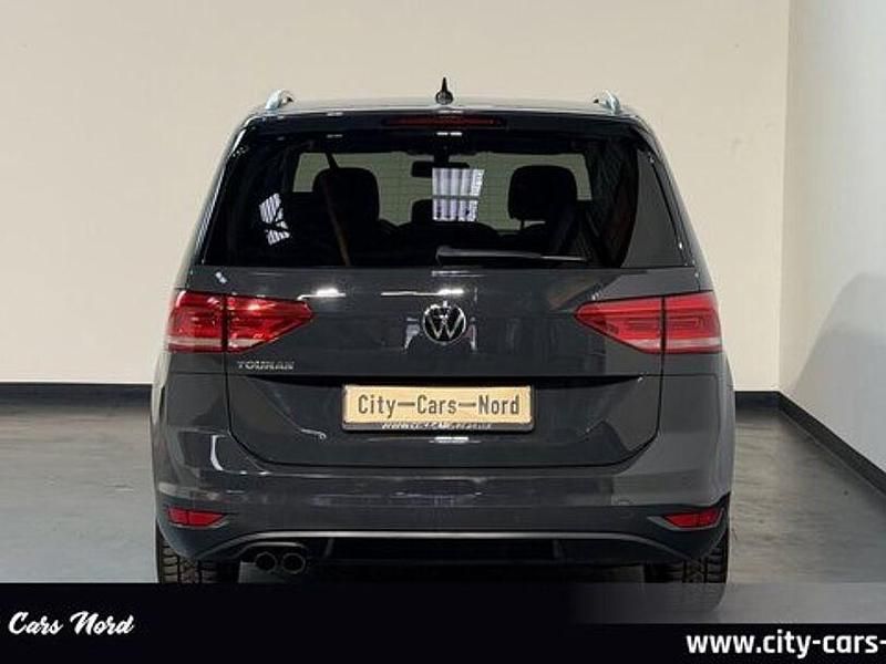 Gebraucht VW Touran Highline 150 PS (110 kW) 2021 Grau Van / Kleinbus