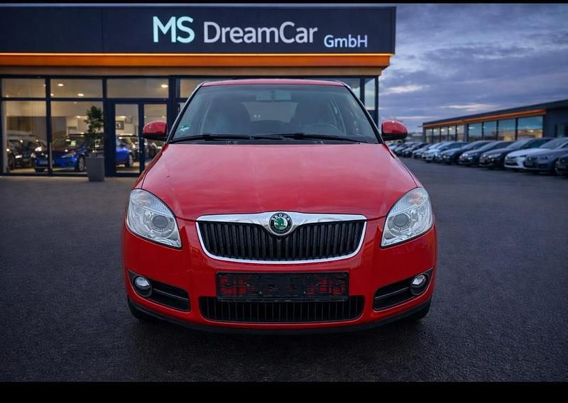 Rot Gebraucht 2007 Skoda Fabia Kleinwagen | 3.290 € (Etwas zu teuer) - Bild 1/4