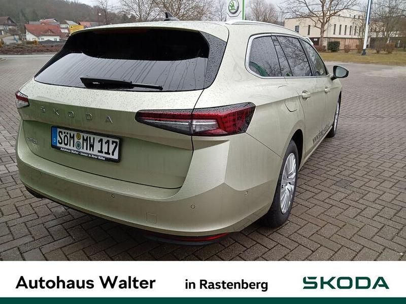 Gebraucht Skoda Superb Selection 193 PS (141 kW) 2024 Gelb Kombi