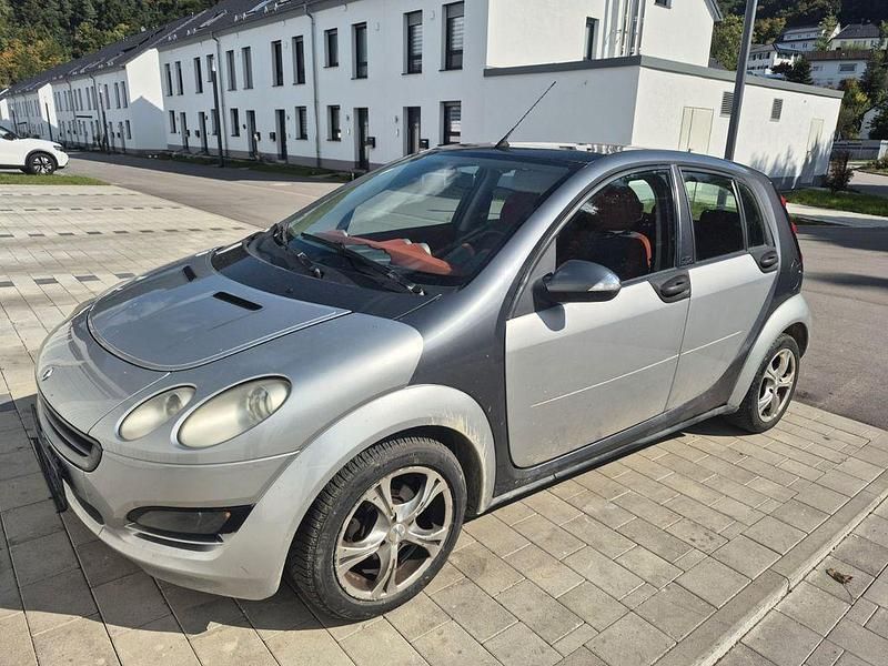Grau Gebraucht 2004 Smart ForFour Passion Limousine | 1.450 € (Etwas zu teuer) - Bild 1/4