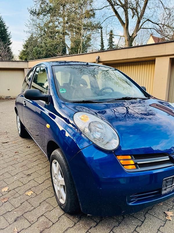 Blau Gebraucht 2004 Nissan Micra Coupé | 1.150 € (Fairer Preis) - Bild 1/4