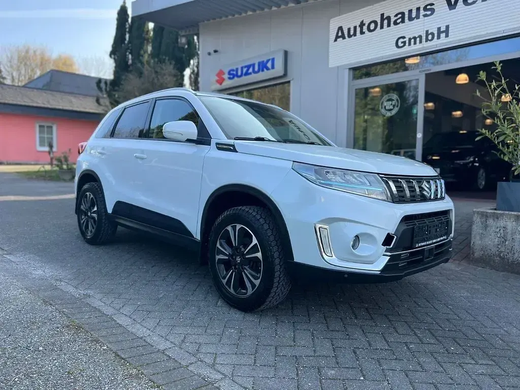 Gebraucht Suzuki Vitara Comfort+ 140 PS (102 kW) 2020 Weiß SUV