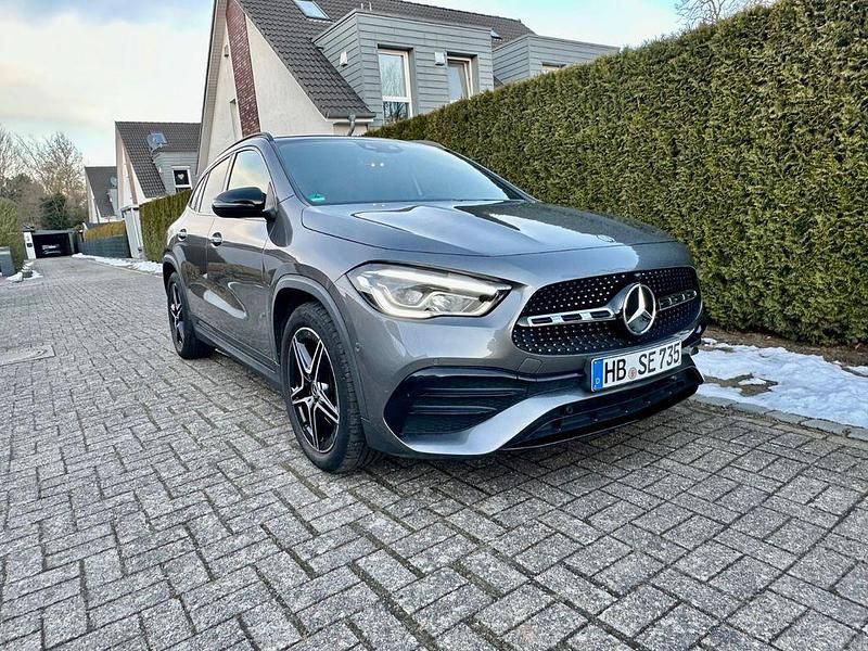 Gebraucht Mercedes GLA200 AMG line 150 PS (110 kW) 2020 Grau SUV