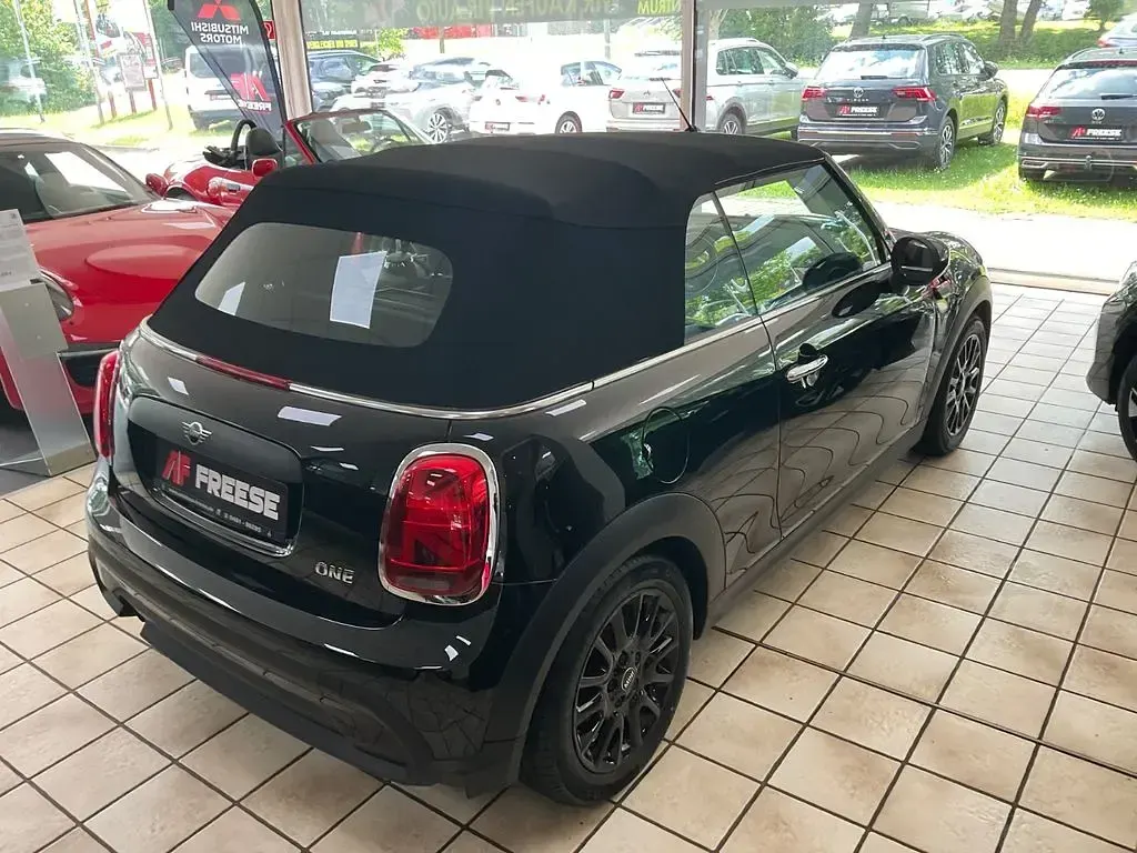 Gebraucht Mini One Cabriolet 102 PS (75 kW) 2021 Schwarz Cabrio