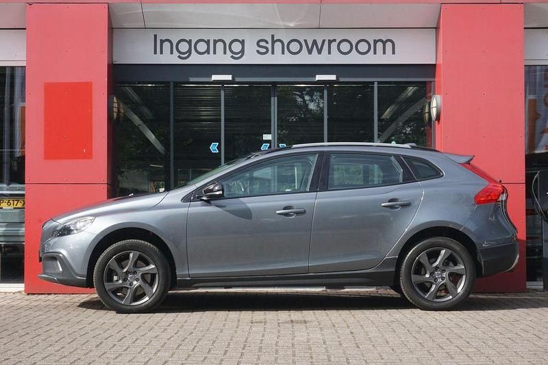 Gebraucht Volvo V40 CC Momentum 245 PS (180 kW) 2015 Grau Kombi