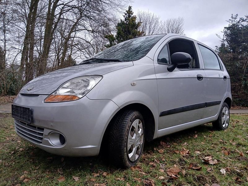 Gebraucht Chevrolet Matiz 52 PS (38 kW) 2010 Silber Kleinwagen