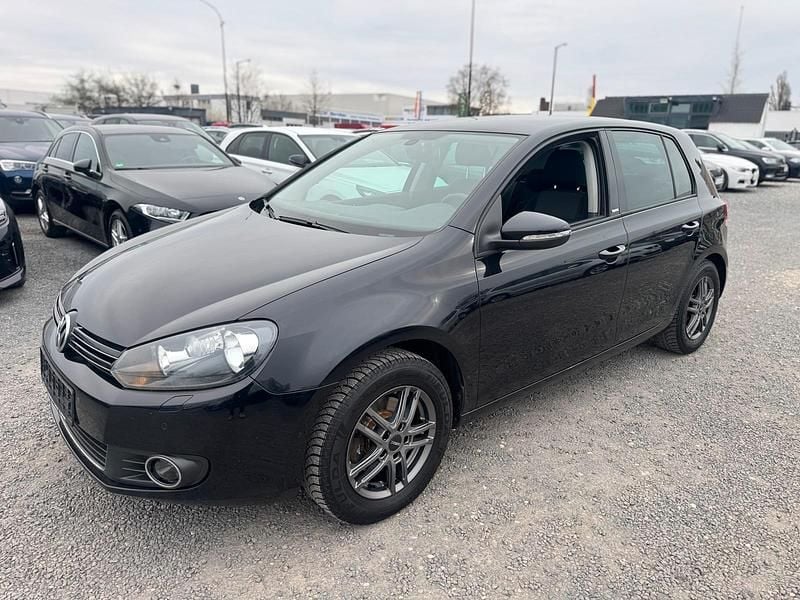 Gebraucht VW Golf VI 80 PS (58 kW) 2011 Schwarz Kleinwagen