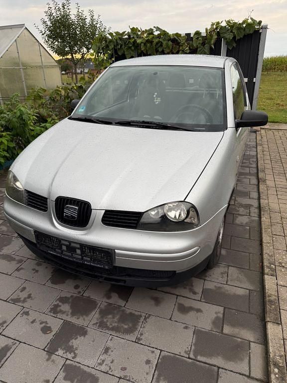 Silber Gebraucht 2004 Seat Arosa Prima Kleinwagen | 1.200 € (Fairer Preis) - Bild 1/4