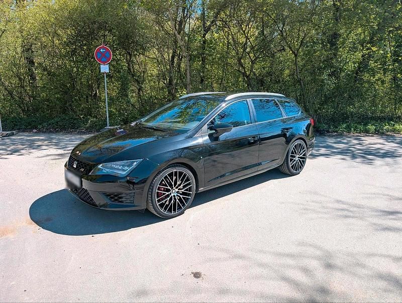 Używany Seat Leon ST CUPRA 290 KM (213 kW) 2016 Czarny Kombi