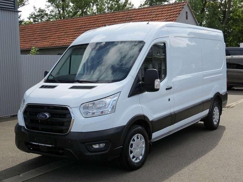 Gebraucht Ford Transit Trend 131 PS (96 kW) 2020 Frostweiß Van / Kleinbus
