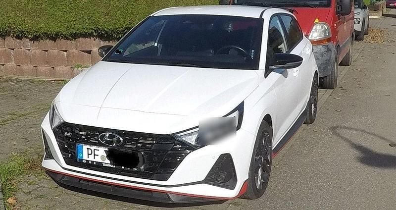 Weiß Gebraucht 2022 Hyundai i20 N Performance Kleinwagen | 22.890 € (Fairer Preis) - Bild 1/4