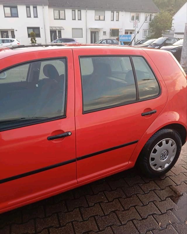 Rot Gebraucht 1997 VW Golf IV Kleinwagen | 1.250 € (Guter Preis) - Bild 1/4