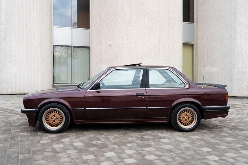 Second-hand BMW 323 150 CP (110 kW) 1983 Roșu