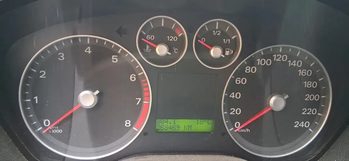 Używany Ford Focus 100 KM (73 kW) 2006 Czarny Kombi