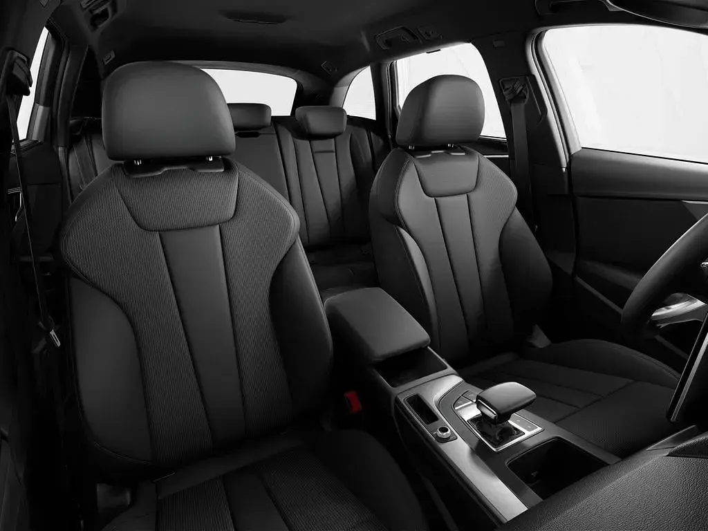 Gebraucht Audi A4 Sport 204 PS (150 kW) 2024 Schwarz Limousine