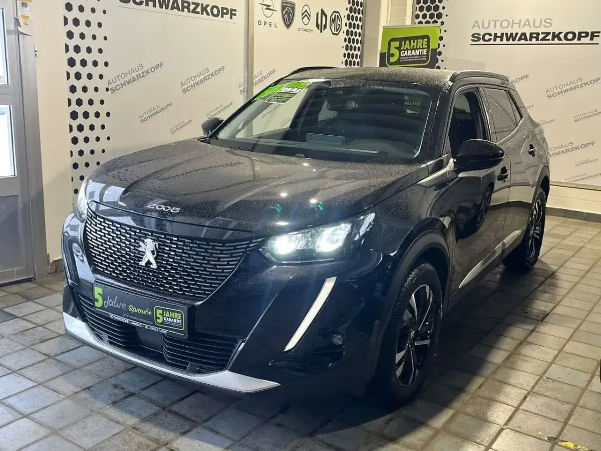 Gebraucht Peugeot 2008 131 PS (96 kW) 2022 Schwarz SUV