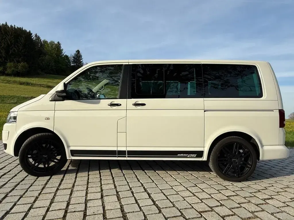 Gebraucht VW Multivan Edition 179 PS (131 kW) 2012 Weiß Van / Kleinbus